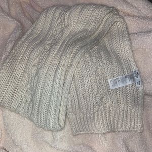 NEW HOLLISTER KNIT SCARF TAN